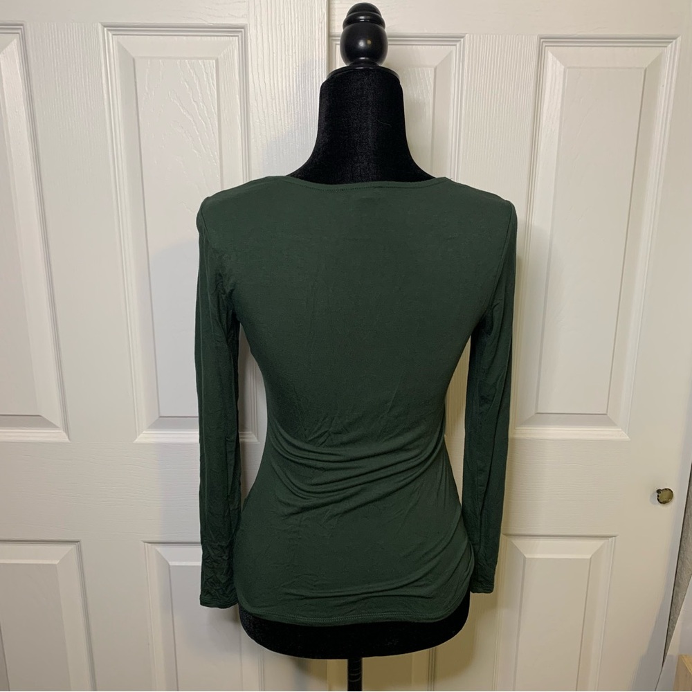 Venus Forest Green Long Sleeve Lace-Up V-Neck Top - Picture 4 of 5